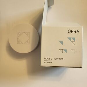 OFRA Loose Powder in White